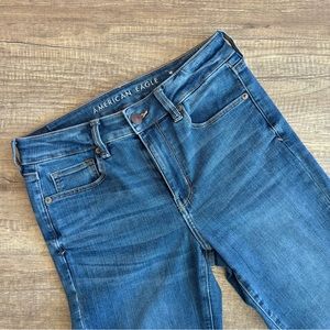 AE - High Rise Skinny Kick Jeans